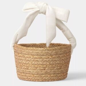 THRESHOLD NWT natural woven bow handle easter basket -cream